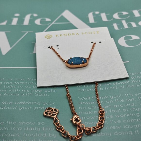 Kendra Scott rose Gold Necklace - Picture 2 of 4